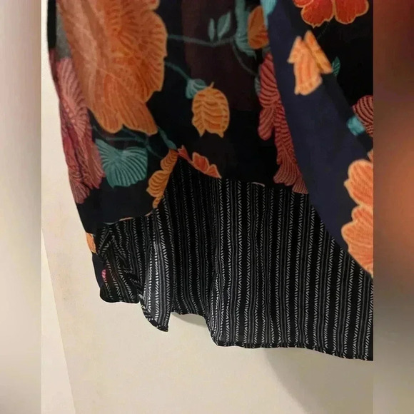 NWT Reversible convertible tank from Chico’s size 2 (M) (J138) - Picture 8 of 14